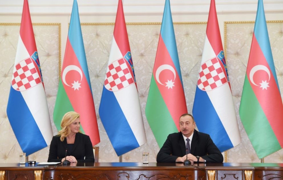 Azərbaycan və Xorvatiya prezidentləri mətbuata bəyanatlarla çıxış ediblər