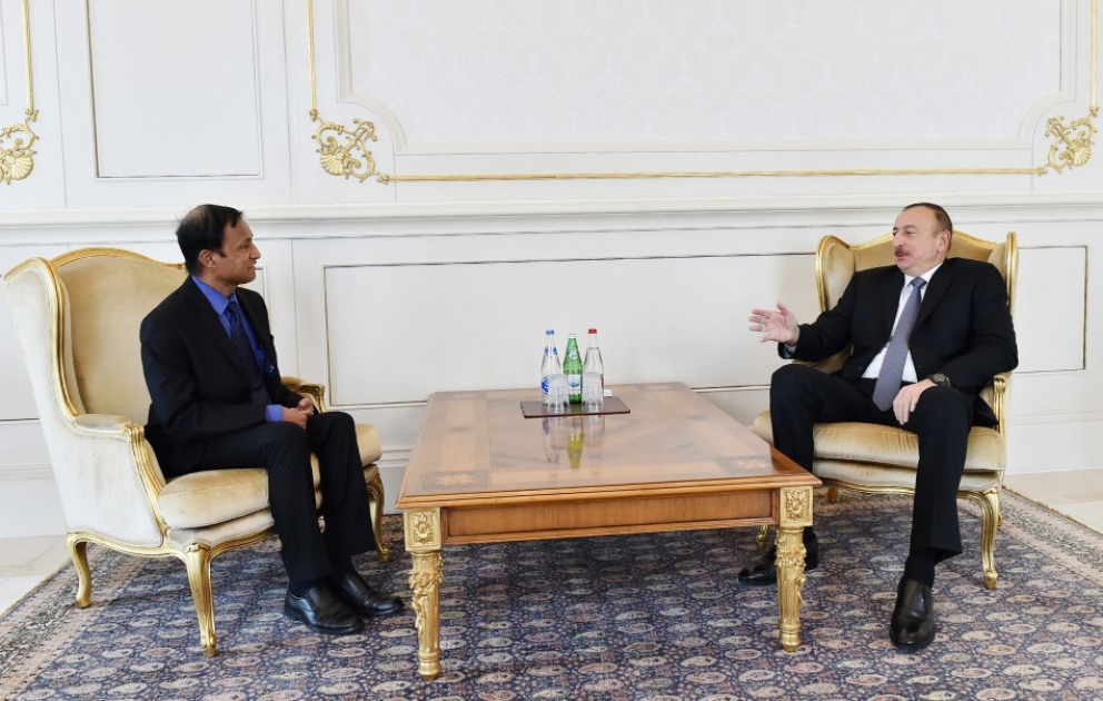 Präsident Ilham Aliyev nimmt Beglaubigungsschreiben des neuen Botschafters von Sri Lanka in Aserbaidschan entgegen