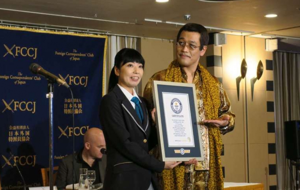 Pen-Pineapple-Apple-Pen sets world record for shortest song to chart on US Billboard Hot 100
