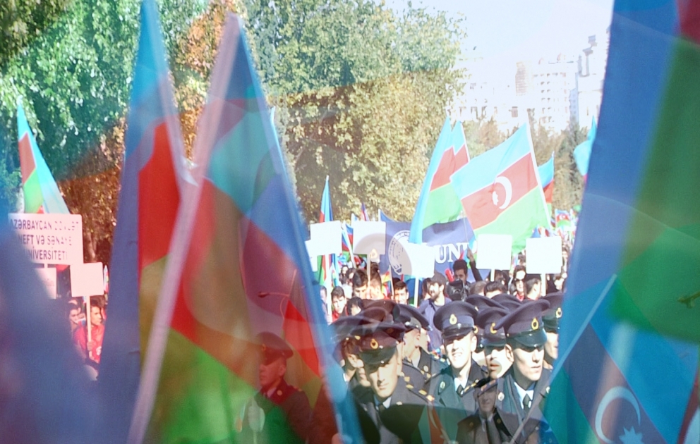 «Флаговое шествие» в Баку