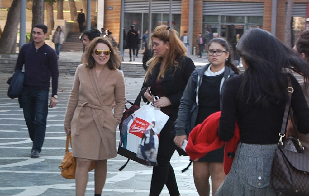 Bu gün Ümumdünya “Shopping“ günüdür