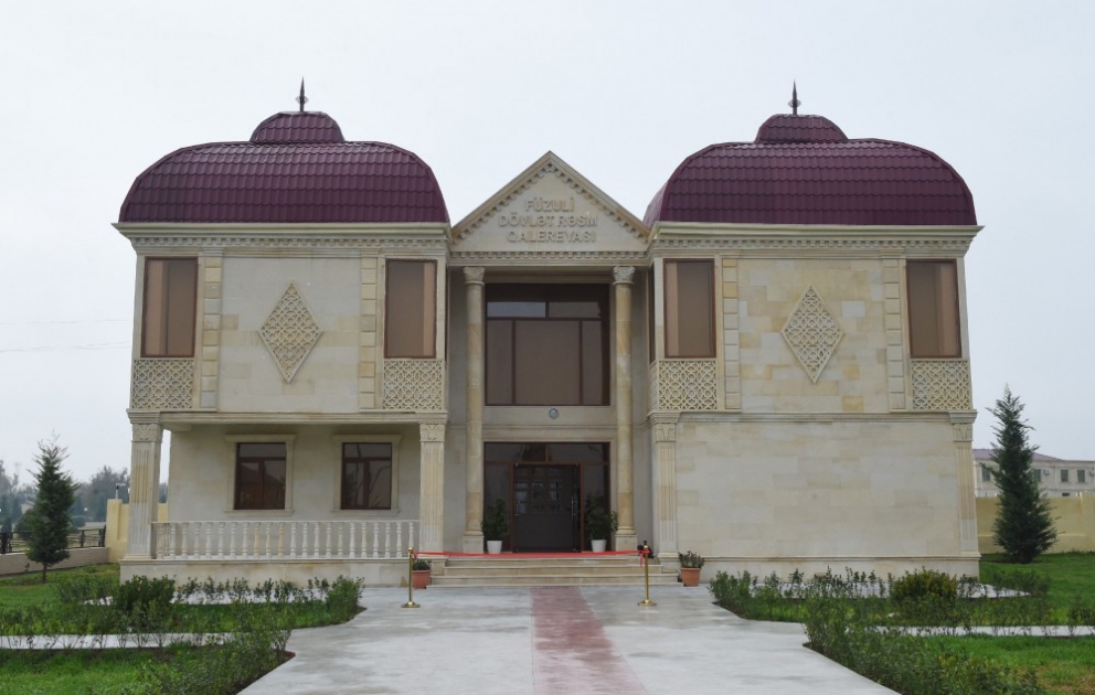 Le président Ilham Aliyev inaugure la Galerie national de peinture de Horadiz