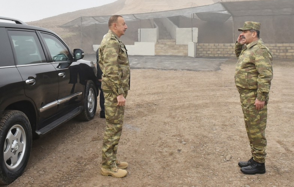 President Ilham Aliyev viewed operational conditions in frontline command control center