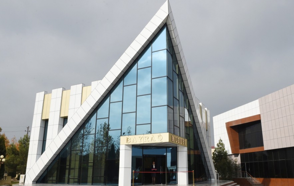 Le président Ilham Aliyev inaugure le Musée du Drapeau à Beylagan