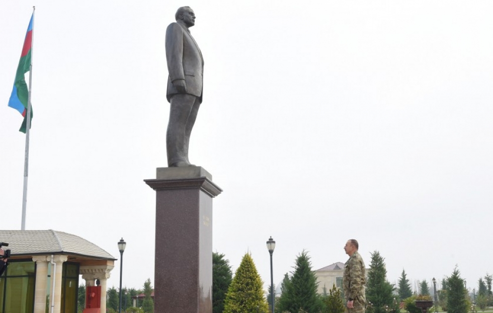 Präsident Ilham Aliyev im Rayon Füzuli
