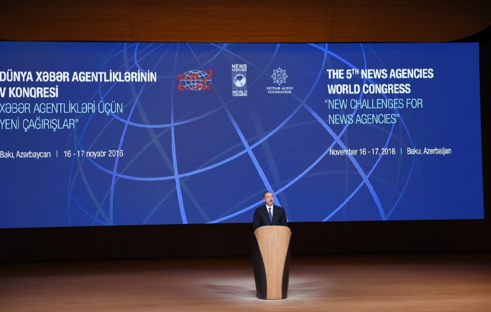 Gemeinsame Eröffnungsveranstaltung des V. Weltkongresses der Nachrichtenagenturen, der XVI. OANA-Generalversammlung in Baku    
Aserbaidschans Präsident Ilham Aliyev nimmt an der Veranstaltung teil