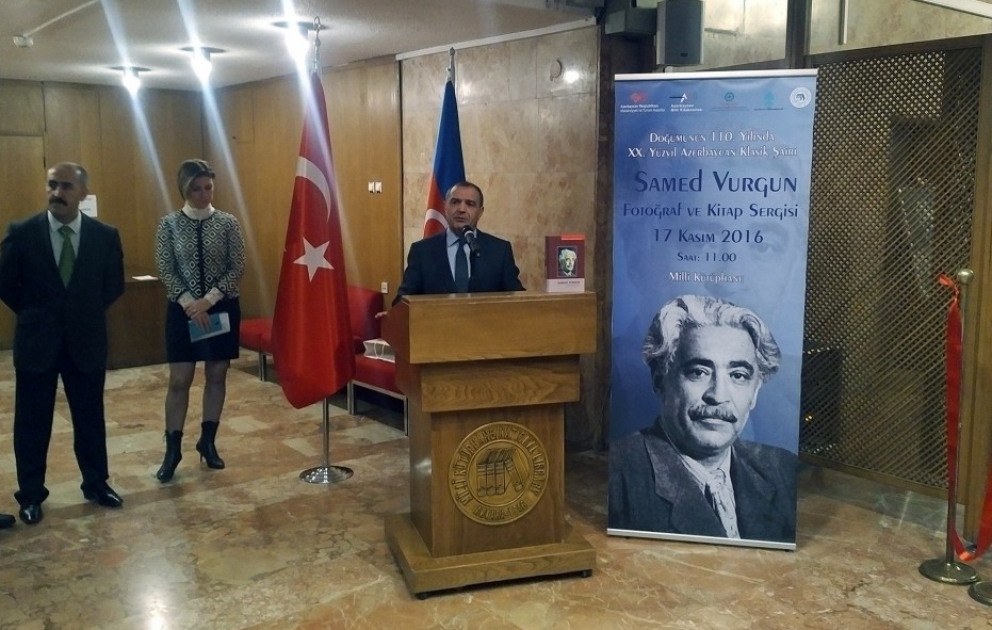 Ankarada Səməd Vurğunun yubileyi münasibətilə foto və kitab sərgisi keçirilib