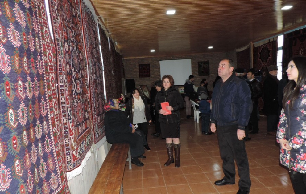 “Ağsuda xalçaçılıq” adlı sərgi-yarmarka təşkil olunub