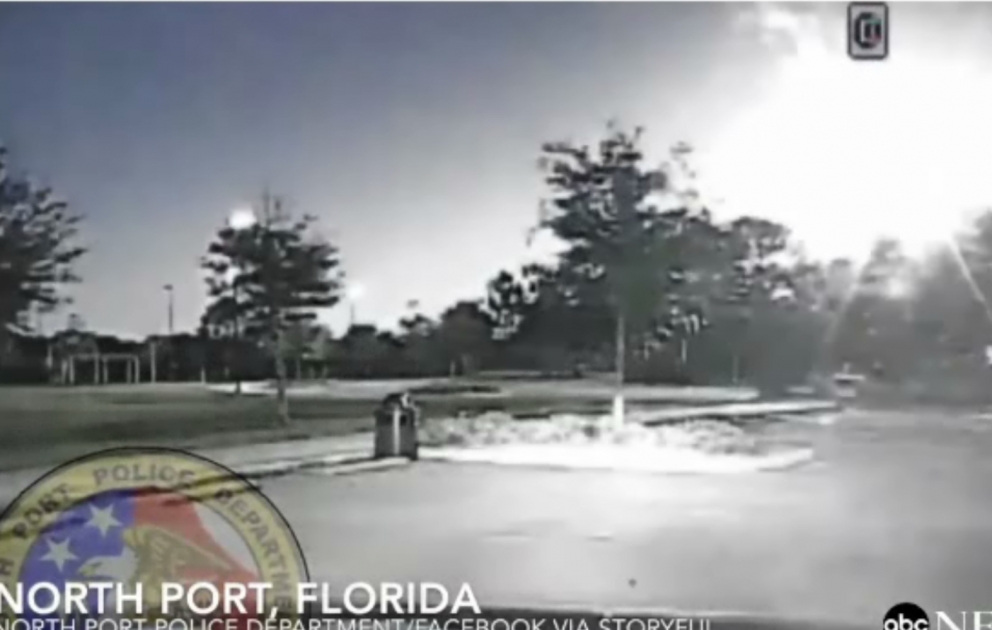 Florida səmasında düşən meteor belə görüntülənib