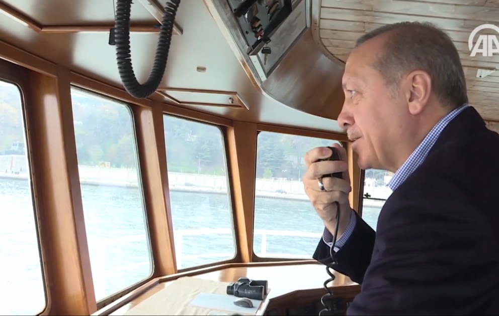 Rəcəb Tayyib Ərdoğan İstanbulda balıqçılarla ova çıxıb
