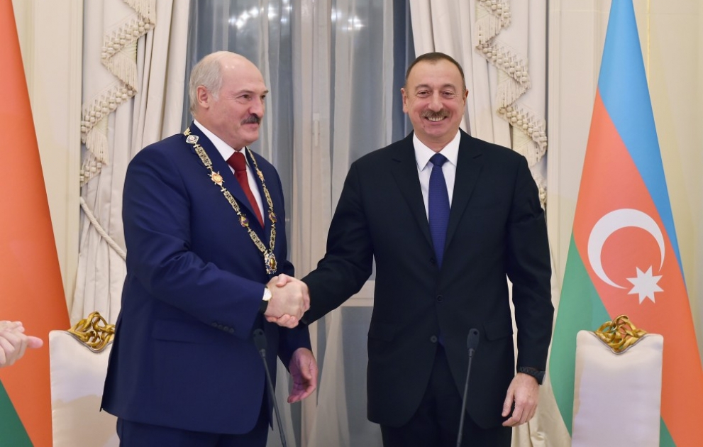 Президенту Беларуси Александру Лукашенко вручен орден «Гейдар Алиев»