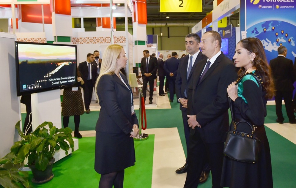 Azərbaycan Prezidenti İlham Əliyev “BakuTel-2016” sərgisi ilə tanış olub