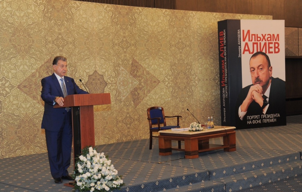 Präsentation des Buches „Ilham Aliyev. Präsidentenporträt vor dem Hintergrund des Wechsels“