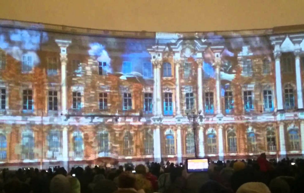 Эрмитаж отметил день рождения 3D-световым шоу