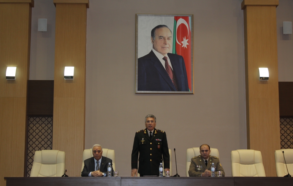 Ulu öndər Heydər Əliyevin xatirəsi FHN-in Akademiyasında anılıb