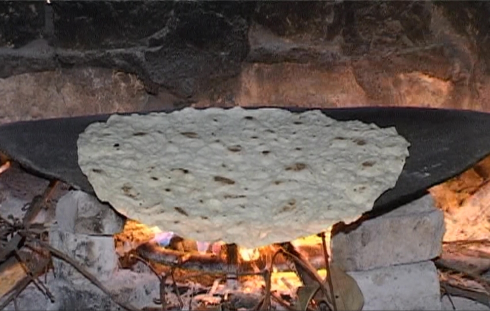 Odunla sac üstündə bişirilən lavaşın ləzzəti bambaşqa olur