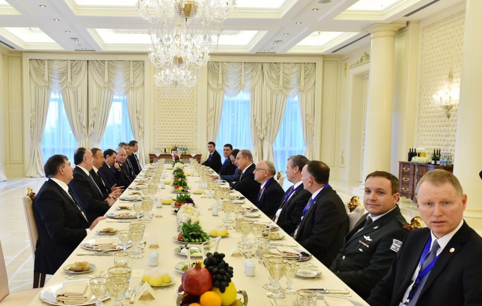 Arbeitsessen zwischen dem aserbaidschanischen Präsidenten Ilham Aliyev und dem israelischen Premierminister Benjamin Netanjahu