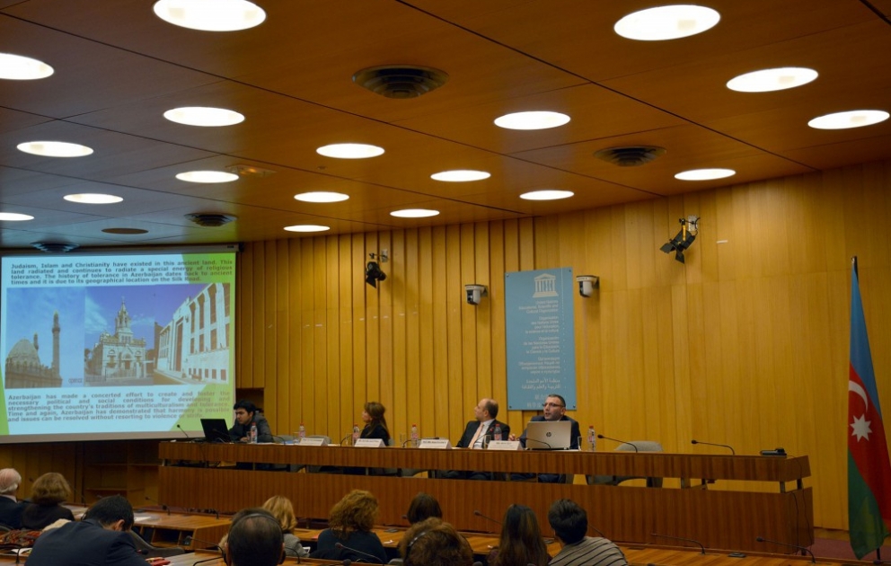 UNESCO-da müasir cəmiyyətlərdə multikulturalizmin rolu müzakirə olunub