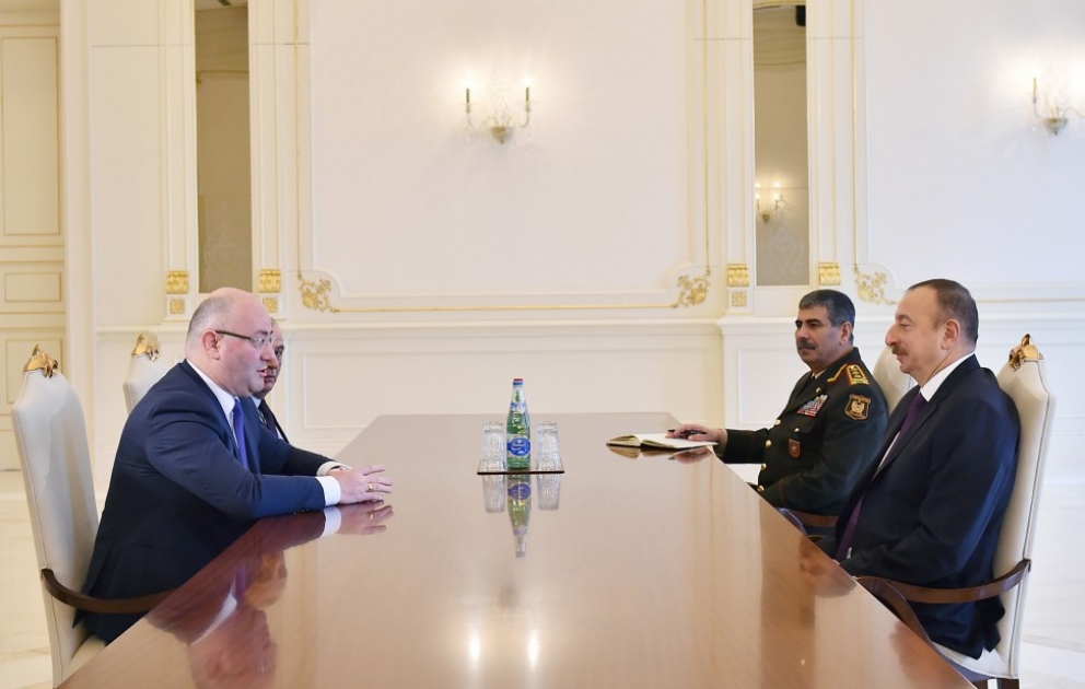 Entretien du président Ilham Aliyev avec une délégation géorgienne conduite par le ministre de la Défense