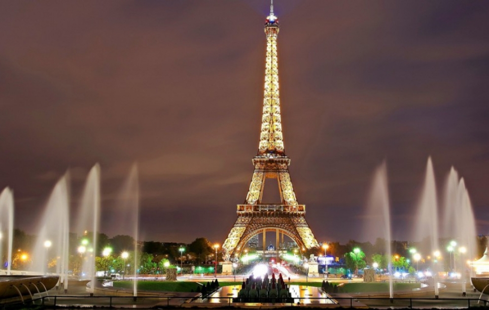 Turistlərin xəyallarındakı şəhər – Paris REPORTAJ