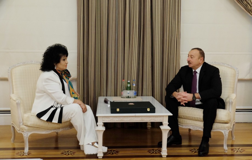 President Ilham Aliyev presented "Heydar Aliyev" Order to People`s Artist Zeynab Khanlarova