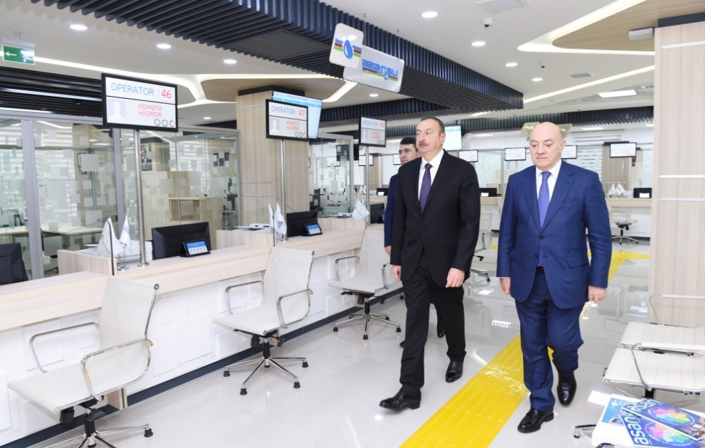 Prezident İlham Əliyev 1 saylı “ASAN kommunal” Mərkəzinin açılışında iştirak edib və səyyar “ASAN qatar”la tanış olub