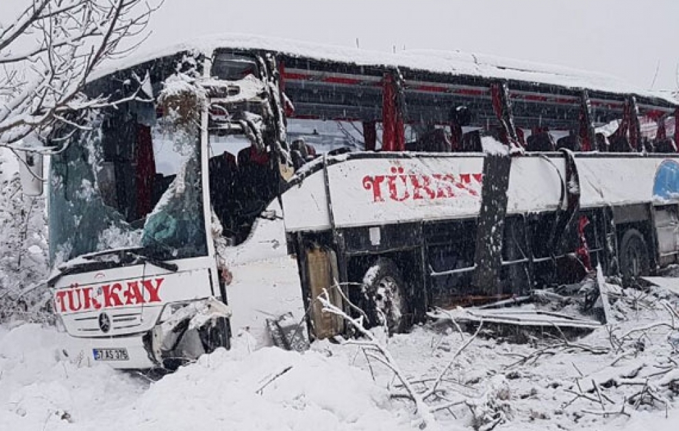Türkiyədə ağır yol qəzası: 5 ölü