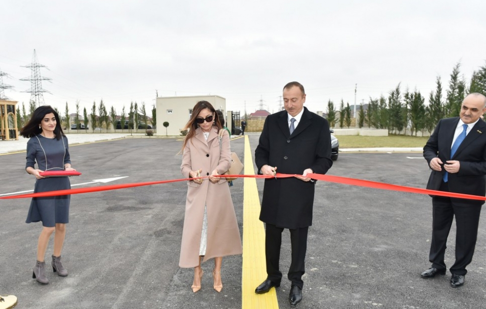 Präsident Ilham Aliyev weiht eine Reihe von sozialen Rehabilitationszentren und Asylen für behinderte Menschen ein