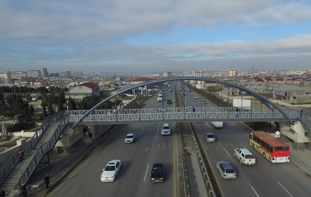 Bakıda iki yerüstü piyada keçidi istifadəyə verilib
