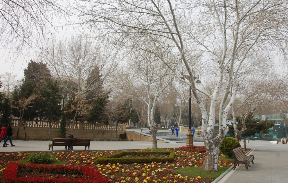 Yeni ilin ilk iş gününün havası