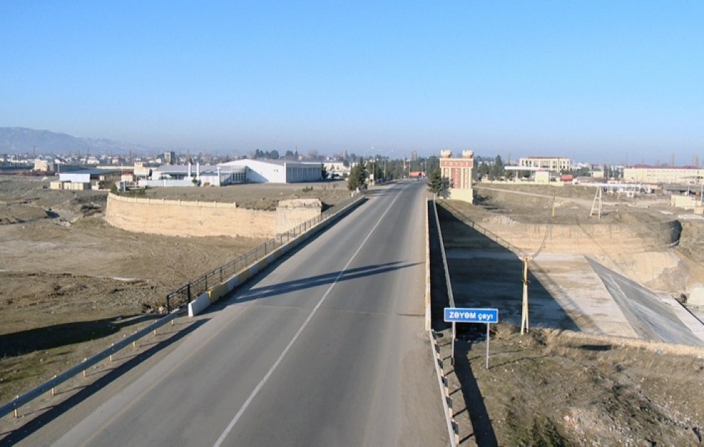 Zəyəmçay üzərində yerləşən qəzalı körpü bərpa edilib