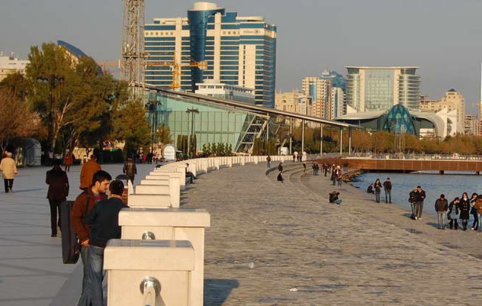 İstirahət günü Bakıda 13 dərəcə isti olacaq