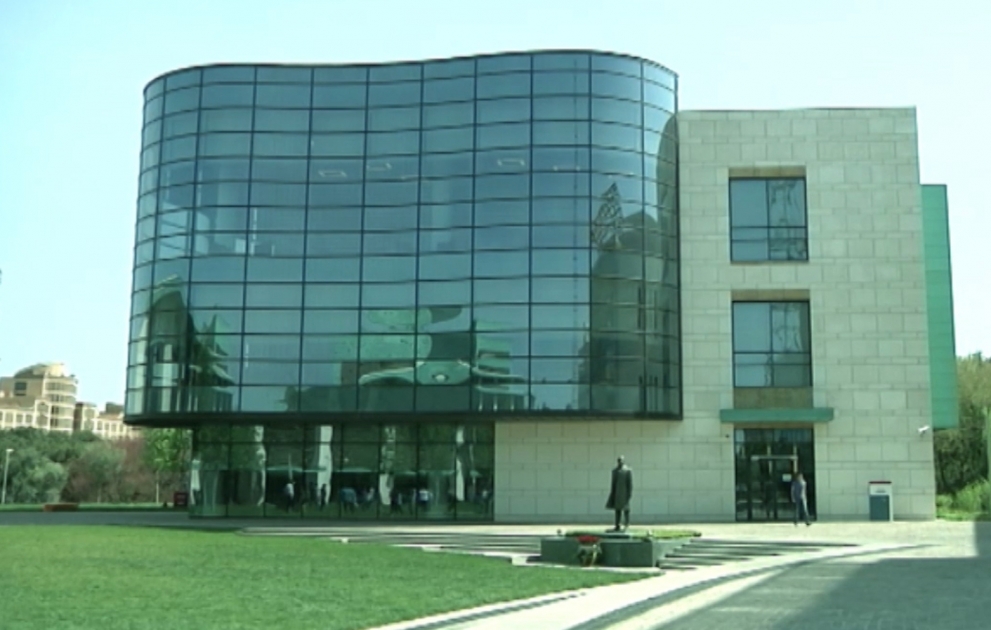 ADA Universiteti ingilis dili kursları təklif edir