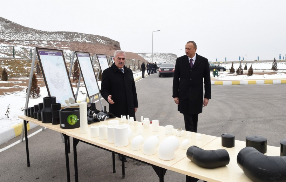 Culfa rayon mərkəzinə və ətraf kəndlərə içməli suyun verilməsi mərasimi olub
Prezident İlham Əliyev mərasimdə iştirak edib