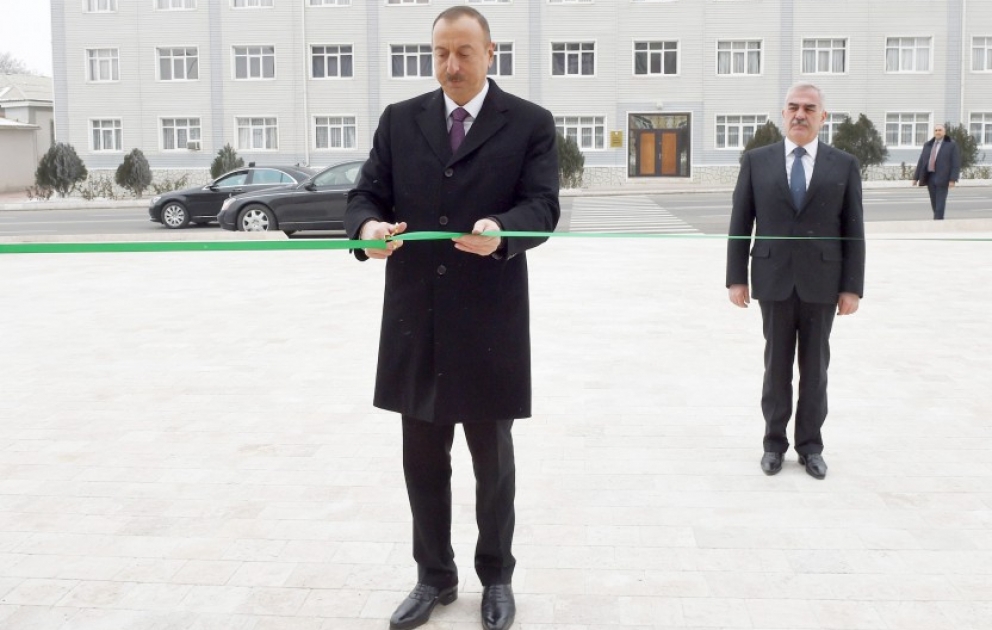 Naxçıvan şəhər 3 nömrəli tam orta rus məktəbinin binası əsaslı yenidənqurmadan sonra istifadəyə verilib