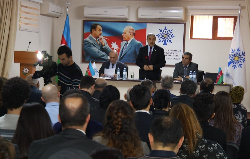 20 Yanvar faciəsi qurbanlarının xatirəsi Yeni Azərbaycan Partiyası Səbail rayon təşkilatında da anılıb