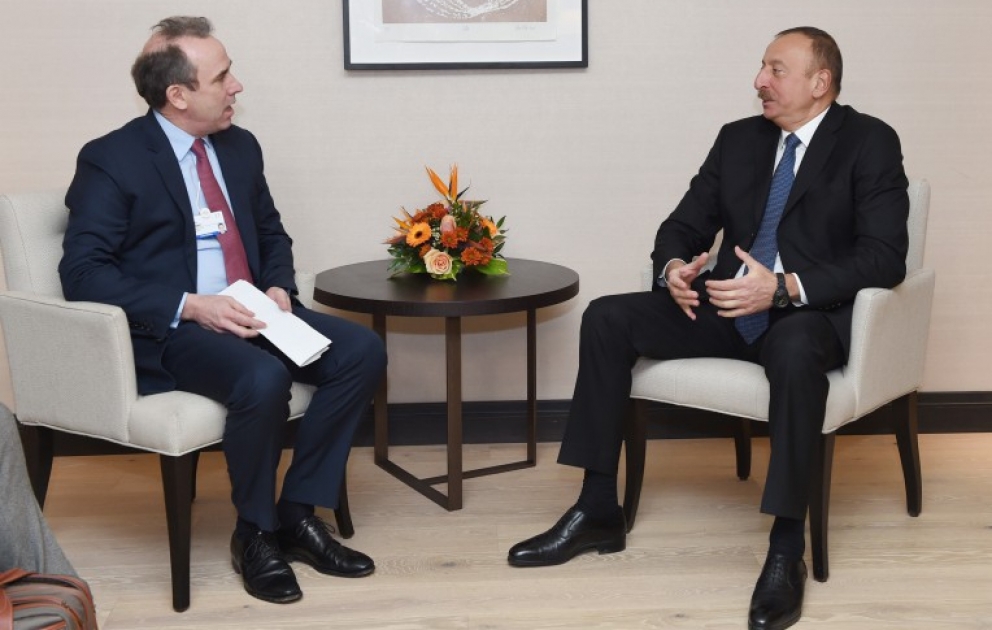President Ilham Aliyev met with Chief Executive Officer of LafargeHolcim