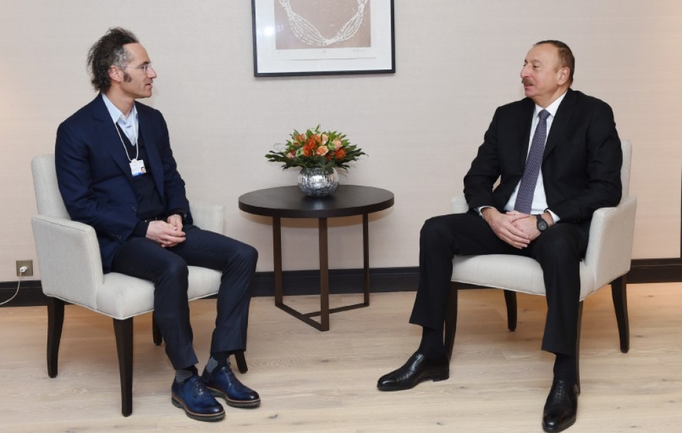Aserbaidschans Präsident Ilham Aliyev trifft sich mit CEO und Gründer von "Palantir Technologies"