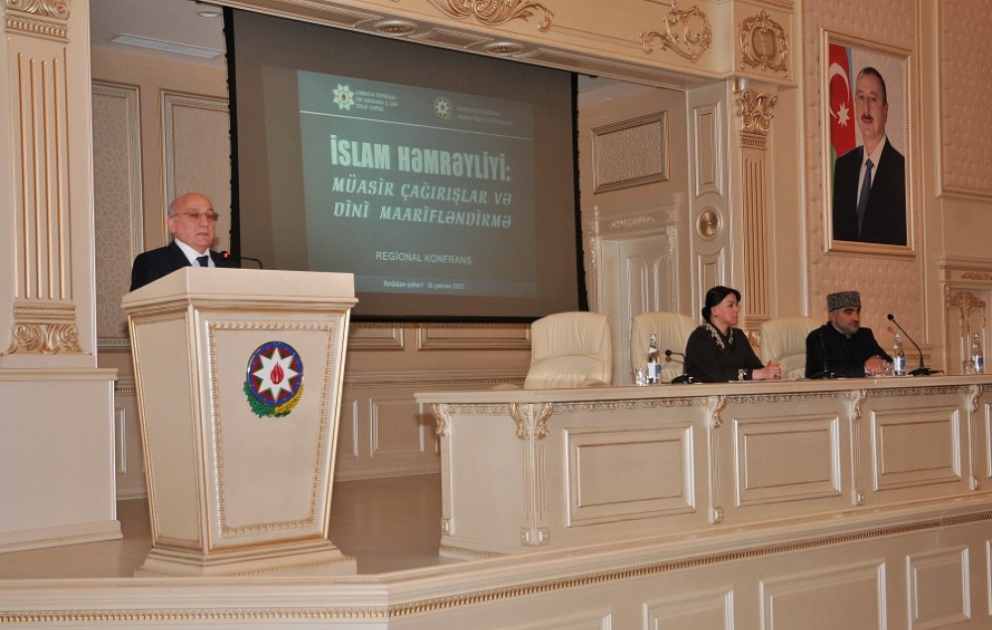 “İslam həmrəyliyi: müasir çağırışlar və dini maarifləndirmə” mövzusunda regional konfrans keçirilib