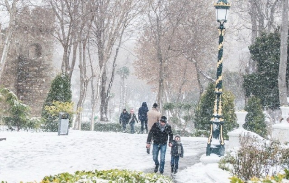 Qarlı hava şəraiti sabah da davam edəcək