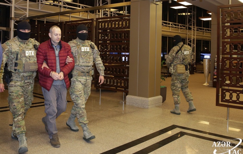 Azərbaycanın işğal altındakı ərazilərinə qanunsuz səfərlər edən Aleksandr Lapşin ölkəmizə ekstradisiya olunub
