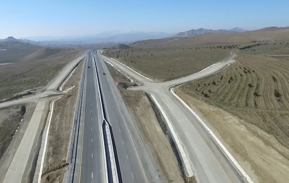 Bakı-Şamaxı yolu yenidən qurulur