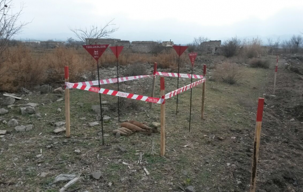Cocuq Mərcanlı kəndi ərazisi mina və partlamamış hərbi sursatlardan təmizlənir