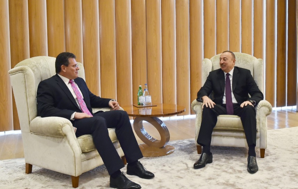 Prezident İlham Əliyev Avropa Komissiyasının enerji birliyi üzrə vitse-prezidenti Maroş Şefçoviç ilə görüşüb