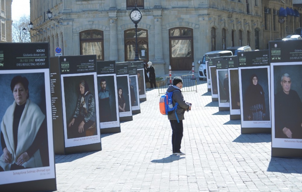 İçərişəhərdə “Xocalı - gözlərdə donan tarix” adlı fotosərgi açılıb