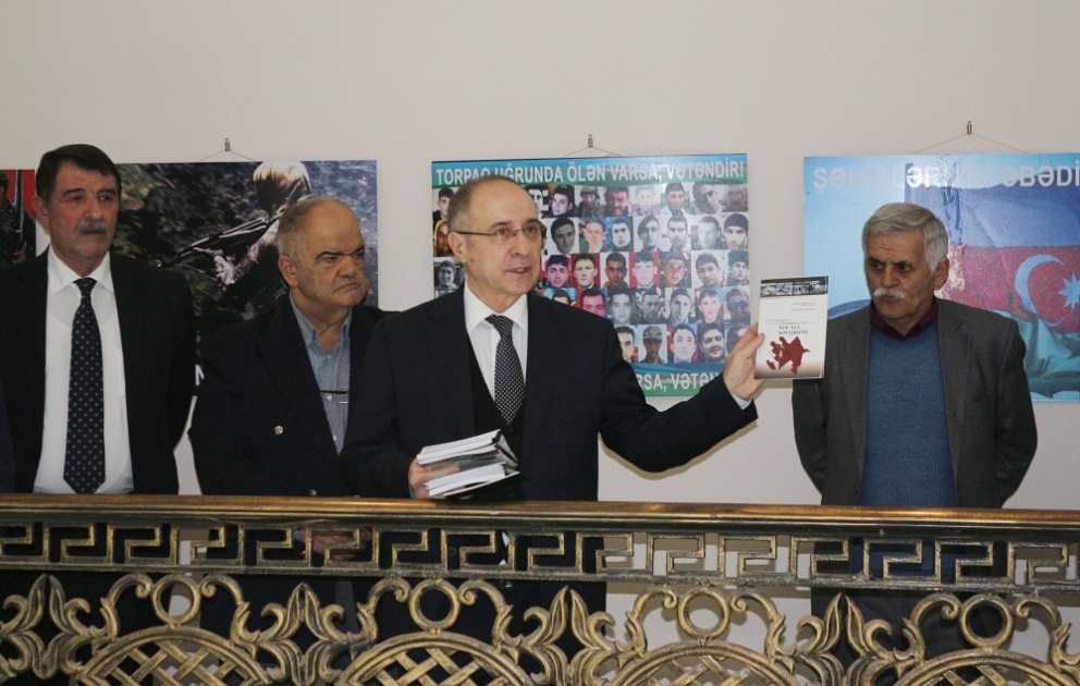 “ATV Qalereya”da vətənpərvərlik mövzusunda sosial reklam plakatları sərgisi açılıb