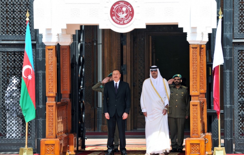 Offizieller Empfang von Aserbaidschans Präsident Ilham Aliyev in Katar