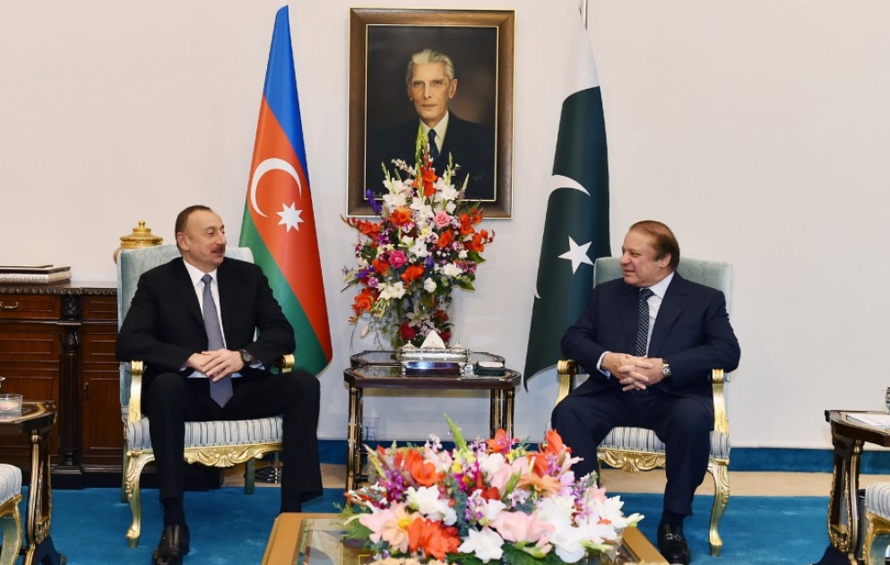 Entretien du président azerbaïdjanais Ilham Aliyev avec le Premier ministre pakistanais