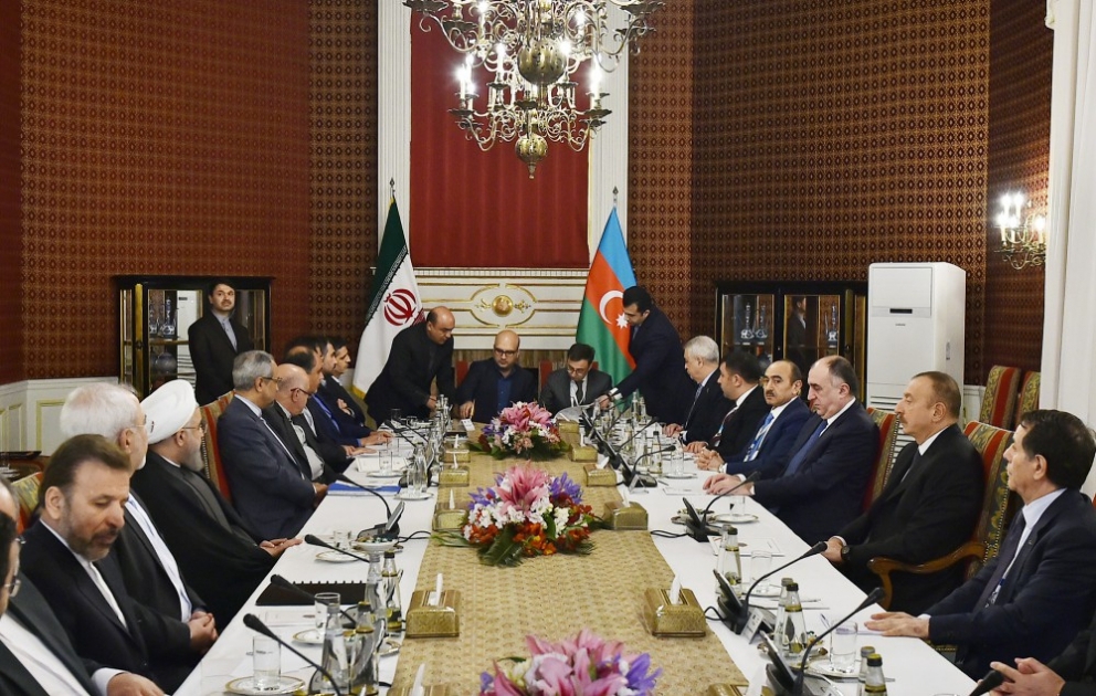 Signature des documents entre l'Iran et l'Azerbaïdjan