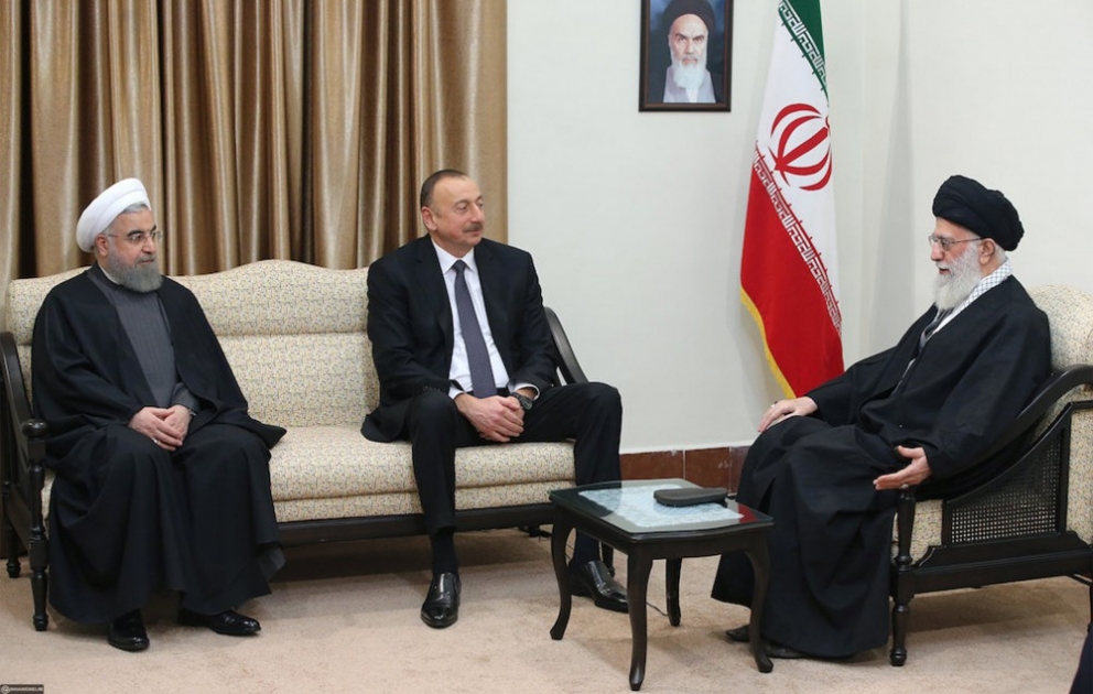 Präsident Ilham Aliyev trifft sich mit dem Obersten Führer des Iran Sejjed Ali Chamenei